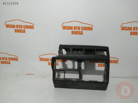 Mitsubishi L300 2001 GÖĞÜS TEYP ÇERÇEVESİ ORİJİNAL MR609880