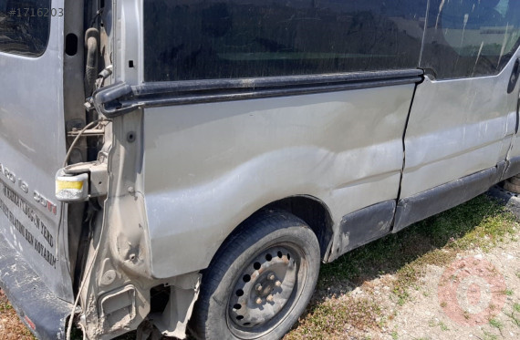 opel vivaro kesme sağ çamurluk