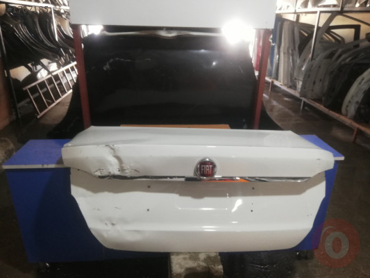 Fiat egea çıkma bağaj kapısı