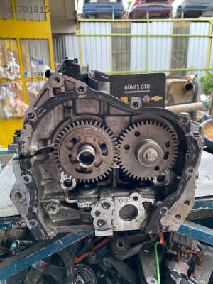 RENAULT TRAFİC 1.6 DCİ SİLİNDİR KAPAĞI ORJİNAL 130C07962R