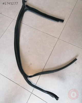 5NA837431D 5NA837431B SOL ÖN KAPI CAM ÇERÇEVESİ DIŞ
