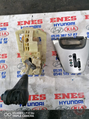 TUCSON 2.0 CRDI OTOMATİK ÇIKMA ORJİNAL VİTES MEKANİZMASI