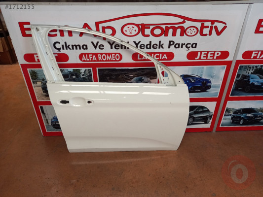 FİAT EGEA SAĞ ÖN KAPI BEYAZ BOYALI ARABADAN SÖKME ÇIKMA KAPI