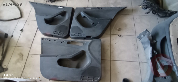 Jetta ,2012,2014 3 adet kapı döşemesi orjinal çıkma
