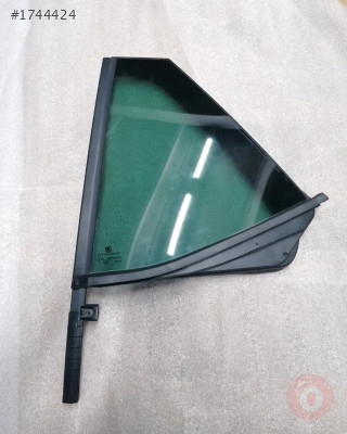 6V6845213 6V6845213C SOL ARKA KAPI KELEBEK CAM
