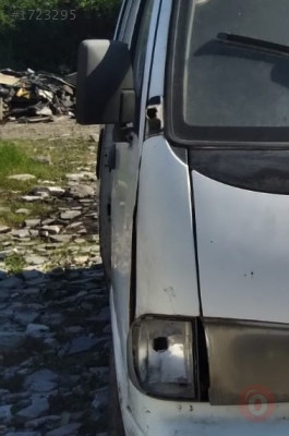 1998 model kia pregrio 2.7 kesme sağ ön çamurluk