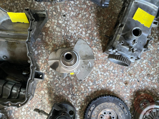 RENAULT CLİO KRANK MİLİ 1.4 MOTOR 16 VALF 2000-2008 MODEL