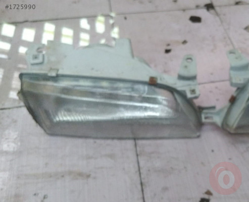 toyota corolla ae100 kasa çıkma sağ far