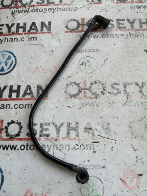 1J0201293E volkswagen bora kısa yakıt borusu siyah