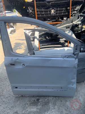 Ford Curyer Sağ Ön Kapı