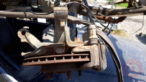 mazda 626 çıkma sağ taşıyıcı