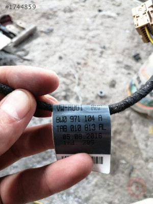 8W0971104A audi a4 2017 arka tampon park sensörü tesisatı