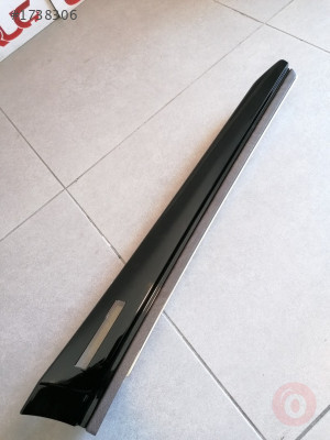 760867410N SAĞ ÖN KAPI İÇ SÜS ÇITASI LEDLİ