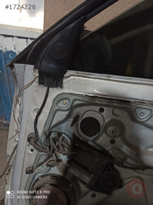 VOLKSWAGEN PASSAT SAĞ ÖN KAPI B5 PASSAT SAĞ ÖN KAPI  CAM KRİ