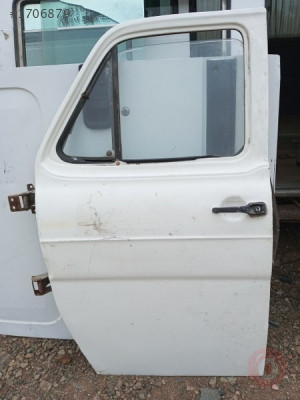 FORD TRANSİT SOL ÖN KAPI