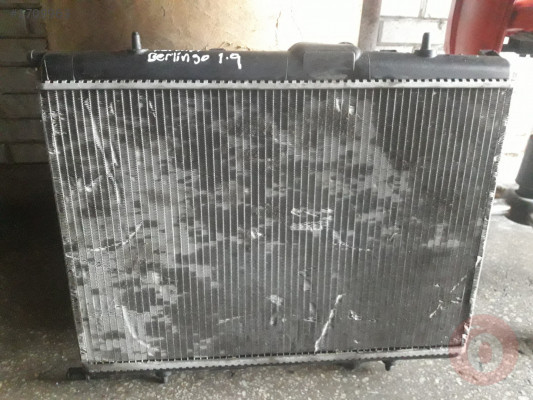 Peugeot partner çıkma su radyatörü