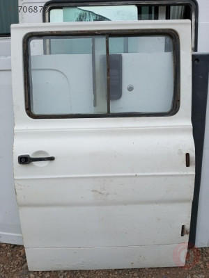 FORD TRANSİT SAĞ ORTA KAPI