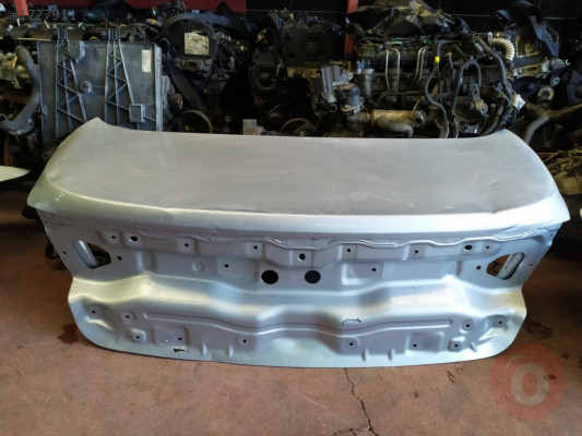 RENAULT MEGANE 4 ORJINAL ÇIKMA ARKA BAGAJ KAPİSI GÜL OTO