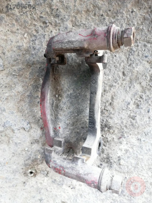 Toyota carina 1998 sağ ön kaliper çene