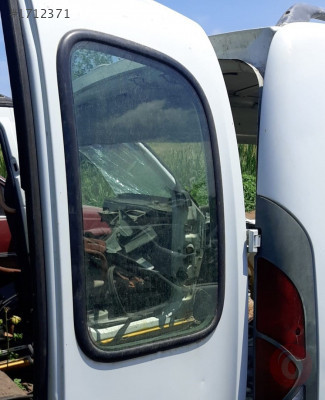 renault kangoo çıkma sağ bagaj camı