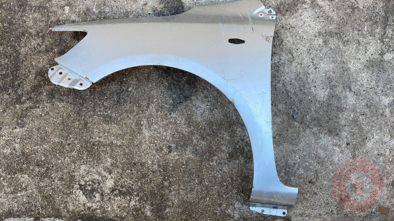 2010 TOYOTA COROLLA SOL ÖN ÇAMURLUK ORJ ÇIKMA