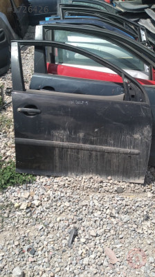 Volkswagen golf 5 çıkma sağ ön kapı
