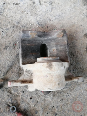 Toyota carina 1998 sağ ön fren merkezi kaliper