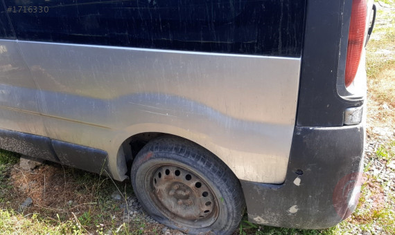 renault trafic kesme sol arka çamurluk