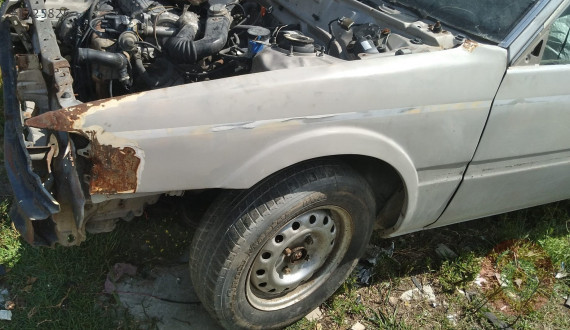 1994 model kia capital 1.8 benzinli çıkma sol ön çamurluk