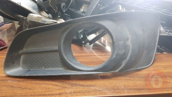 Toyota Corolla 2004-2009 ön tampon sol sis far kapağı çıkma
