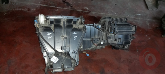 AUDİ A3 2006 1.6 ÇIKMA ORJİNAL KALORİFER KAZANI