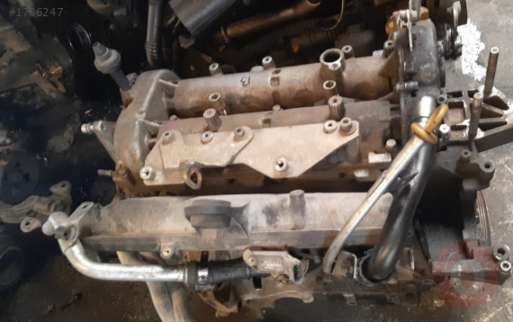 fiat albea 1.3 e4 çıkma eksantrik kapağı