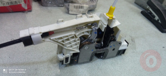 MERCEDES SPRİNTER 906 ÖN SAĞ KAPI KİLİDİ