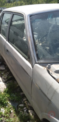 1994 model kia capital 1.8 benzinli çıkma sağ ön kapı