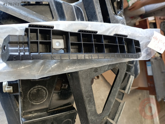 HYUNDAI İ20 TAMPON TUTUCU BRAKETİ SOL ARKA