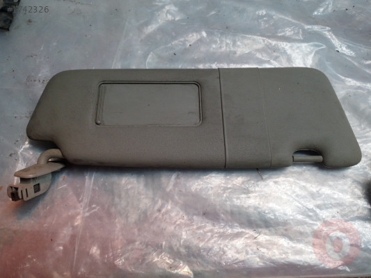 Audi A4 sağ ön güneşlik 8e0857552