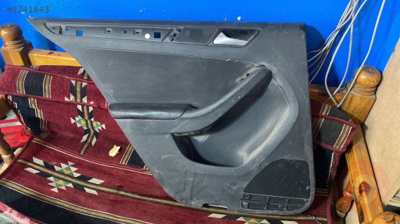 2011-14 VW JETTA SOL ARKA KAPI DÖŞEMESİ ORJ ÇIKMA