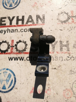 Volkswagen bora sol arka kapı üst menteşesi