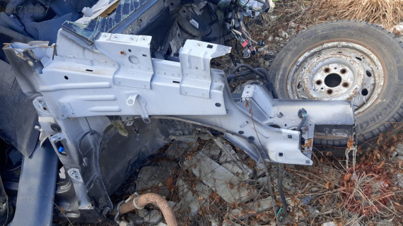 peugeot partner tepe kesme sağ ön podye