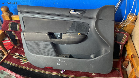 VW GOLF 5 SOL ÖN KAPI DÖŞEMESİ ORJ ÇIKMA