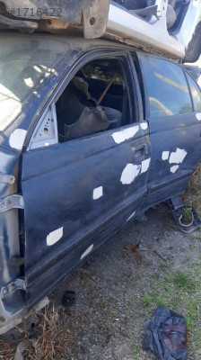 toyota carina çıkma sol ön kapı
