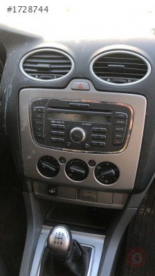 2011 FORD FOCUS TEYP CD ÇALAR ORJ ÇIKMA