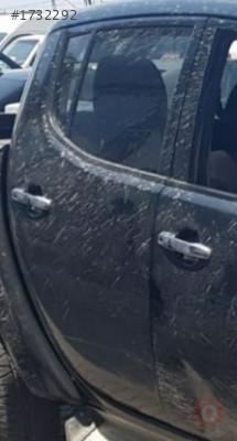 mitsubishi l200 2011 sağ arka kapı döşemesi (son fiyat)