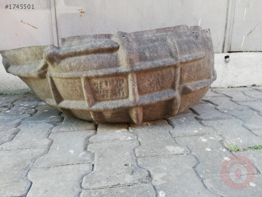 AUDİ Q7 ÇAMURLUK DAVLUMBAZI 4L0 810 172