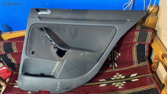 VW GOLF 5 SAĞ ARKA KAPI DÖŞEMESİ ORJ ÇIKMA