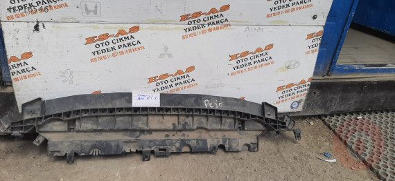 Citroën C3 tampon alt plastik 2010