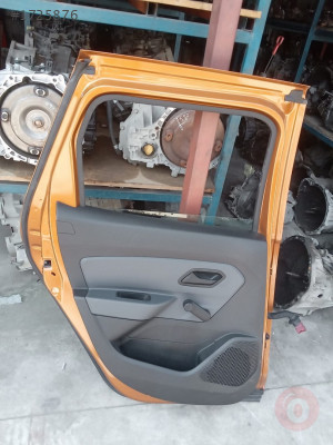 dacia duster 2020 orjinal sol arka kapı döşemesi (son fiyat)
