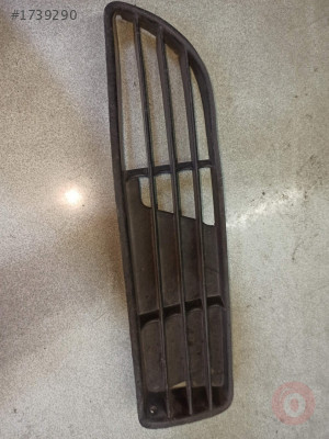 AUDİ A4 SİS KAPAĞI