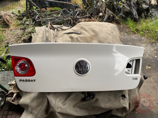 VOLKSWAGEN PASAAT BAGAJ KAPAĞI