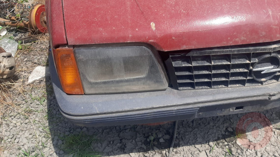 opel ascona çıkma sağ far sinyal